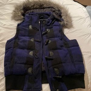 Aeropostale vest